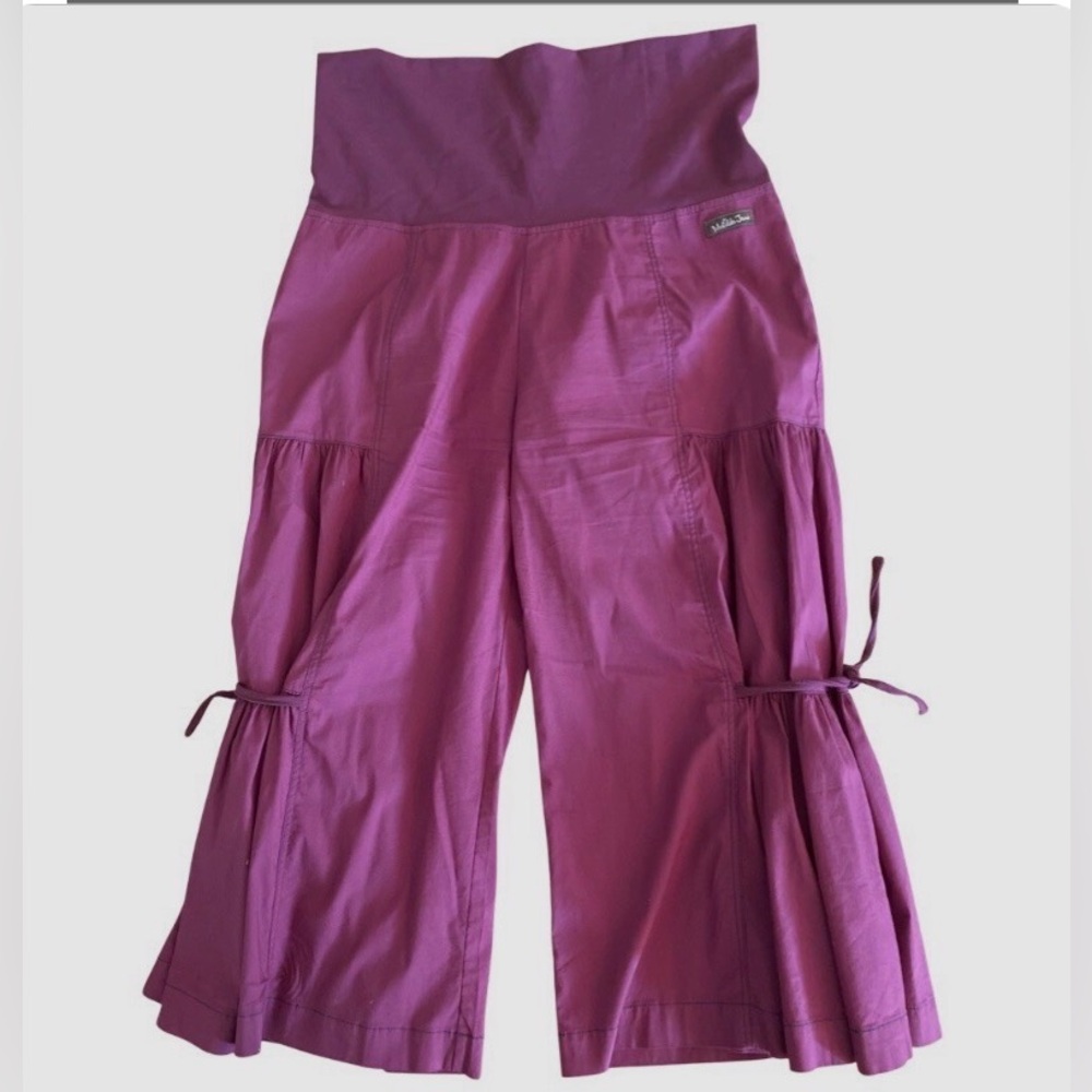 Matilda Jane Size M Palazzo Pants 
Capris Cropped Elastic Waist
Cranberry Red - Picture 2 of 13